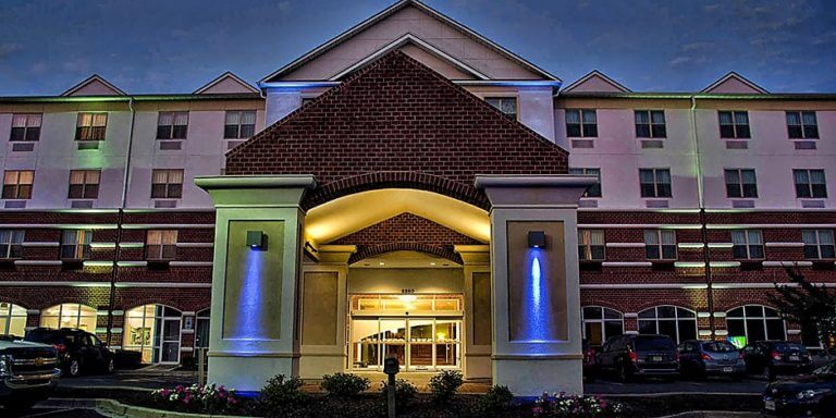 Holiday Inn Express La Plata 768x384