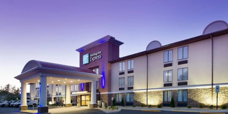 Holiday Inn Express Waldorf 768x384